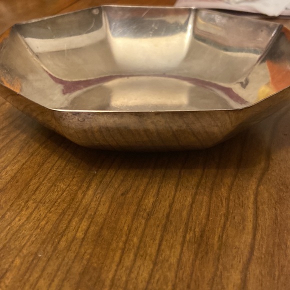 Reed and Barton Preowned Silver Plated Octagonal Bowl #579. - Picture 3 of 3